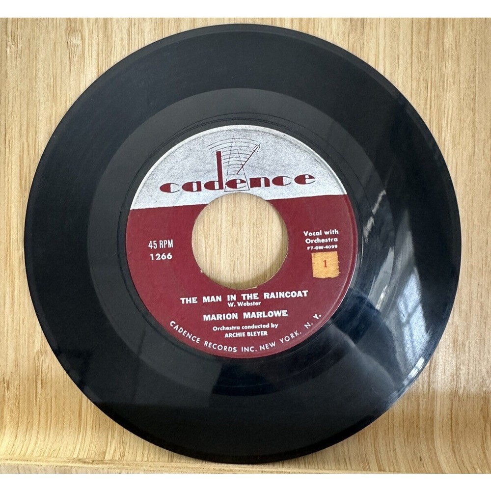 Marion Marlowe, The Man In The Raincoat / Heartbeat 45 RPM 7" Cadence Jukebox